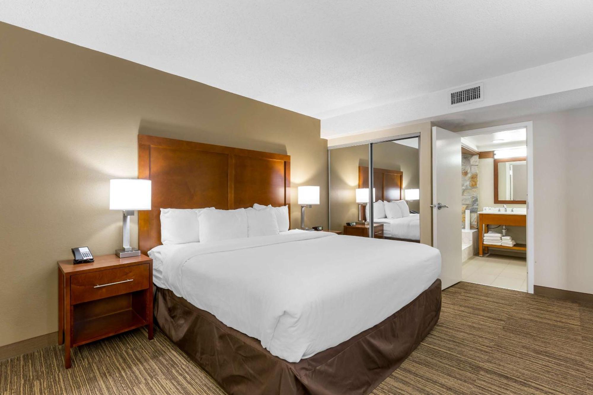 Comfort Inn University Durham - Chapel Hill Exterior photo